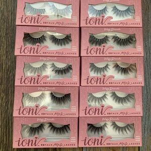 Ioni Eyelashes and Glue